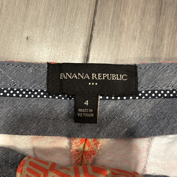 Banana Republic shorts retro print Sz 4 - Picture 3 of 3